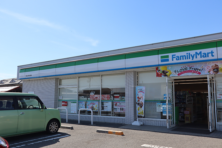 コンビニまで徒歩3分の分譲地